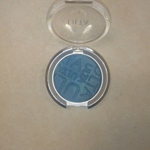 Turquoise Eye Shadow
